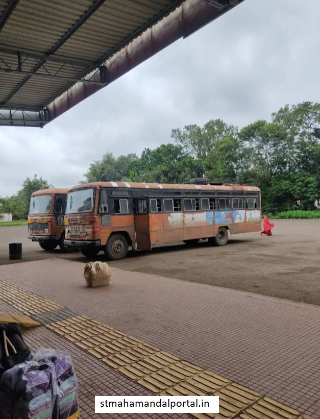 kurundwad st bus depo